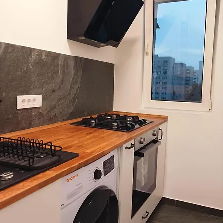 Up In Apartament *